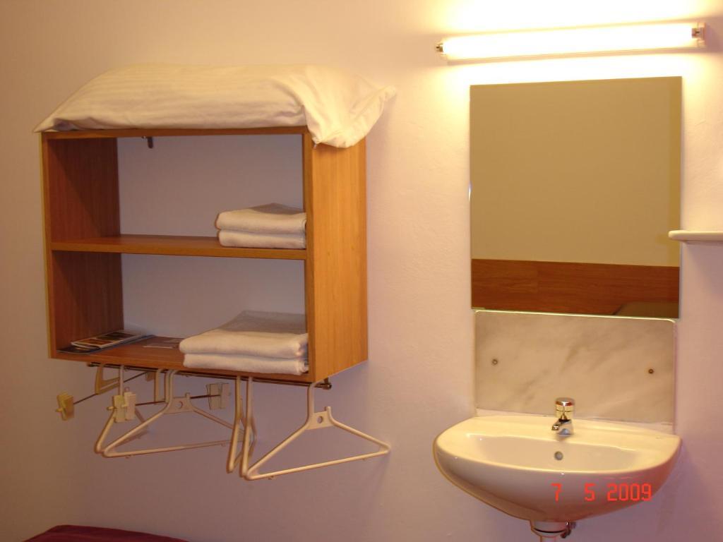 Hostal Can Blanco Sarriá de Ter المظهر الخارجي الصورة