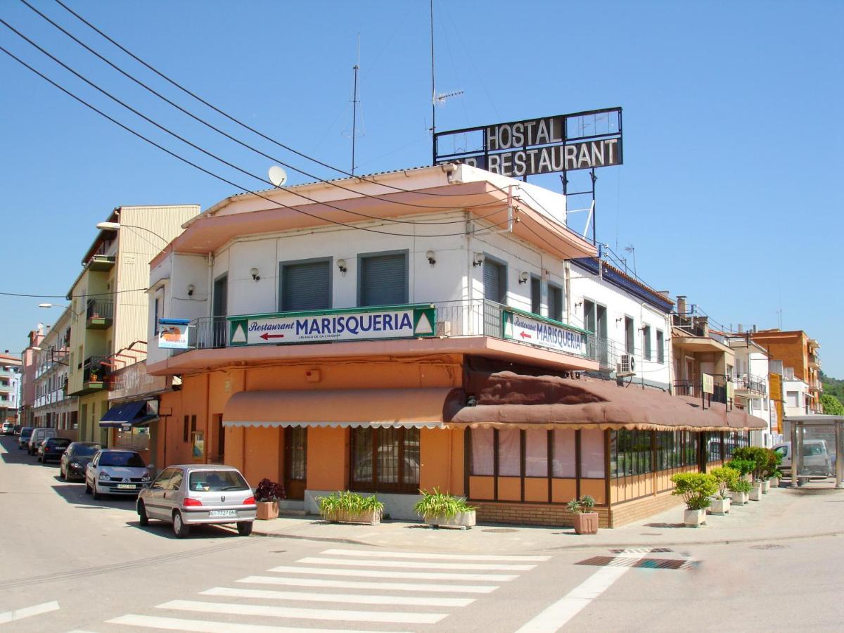 Hostal Can Blanco Sarriá de Ter المظهر الخارجي الصورة
