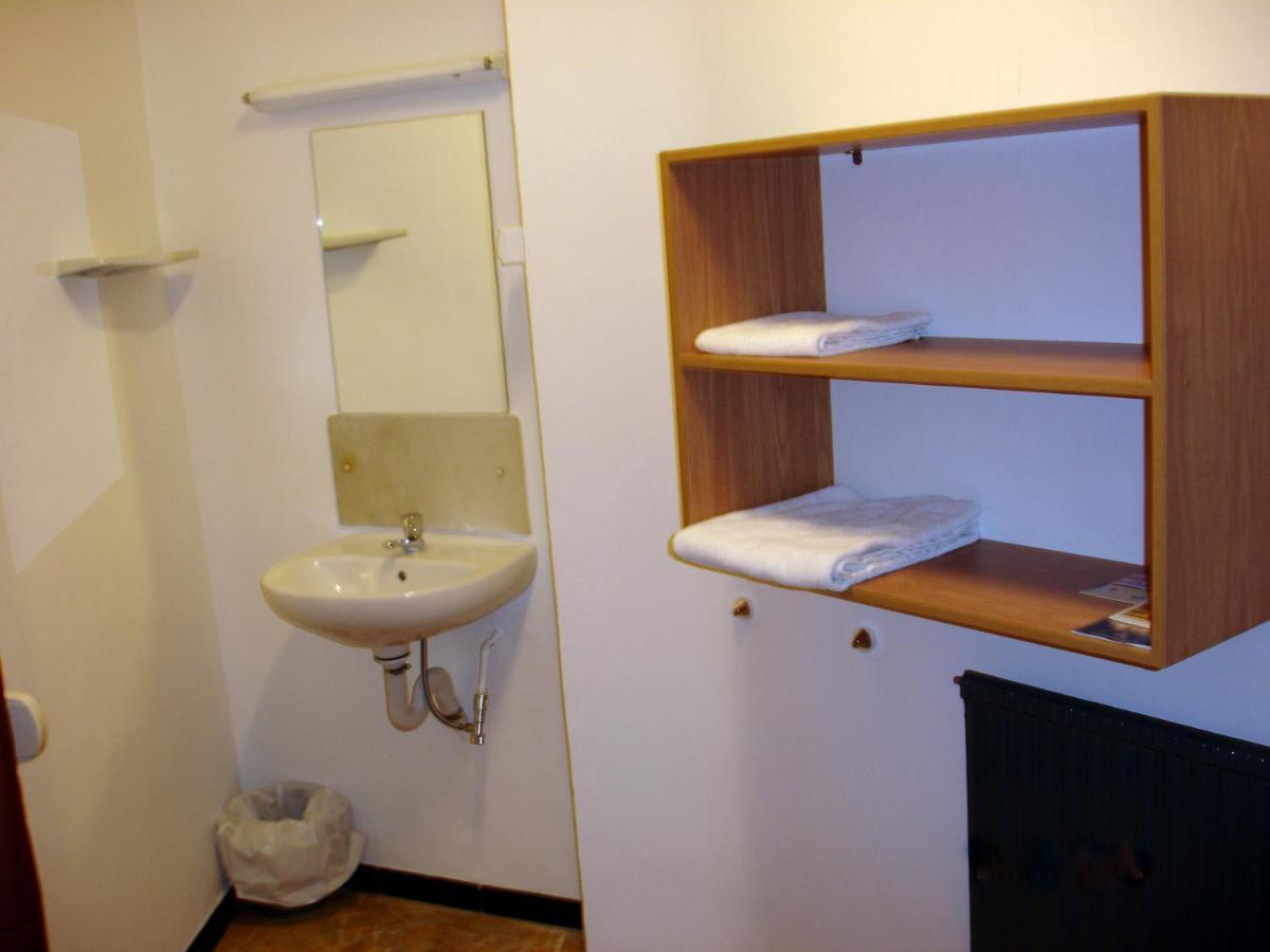 Hostal Can Blanco Sarriá de Ter المظهر الخارجي الصورة